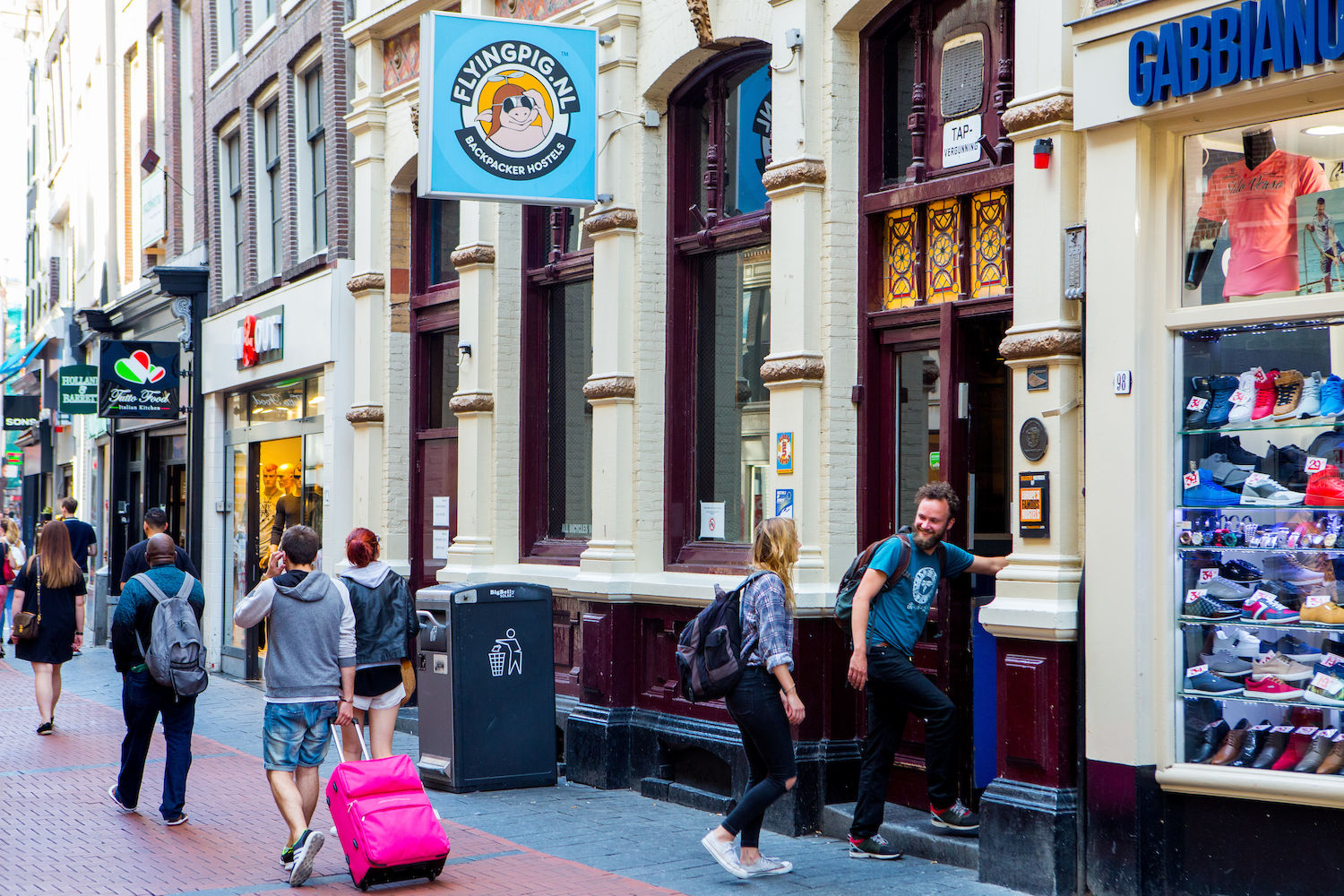 Top Weed Friendly Amsterdam Hotels 2023 Guide Cannabis Legale